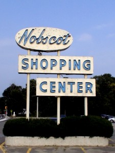 Vintage Nobscot Shopping Center sign demolished by Centrecorp.