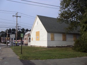 Nobscot Chapel viewed from Edgell Rd. heading north into intersection.